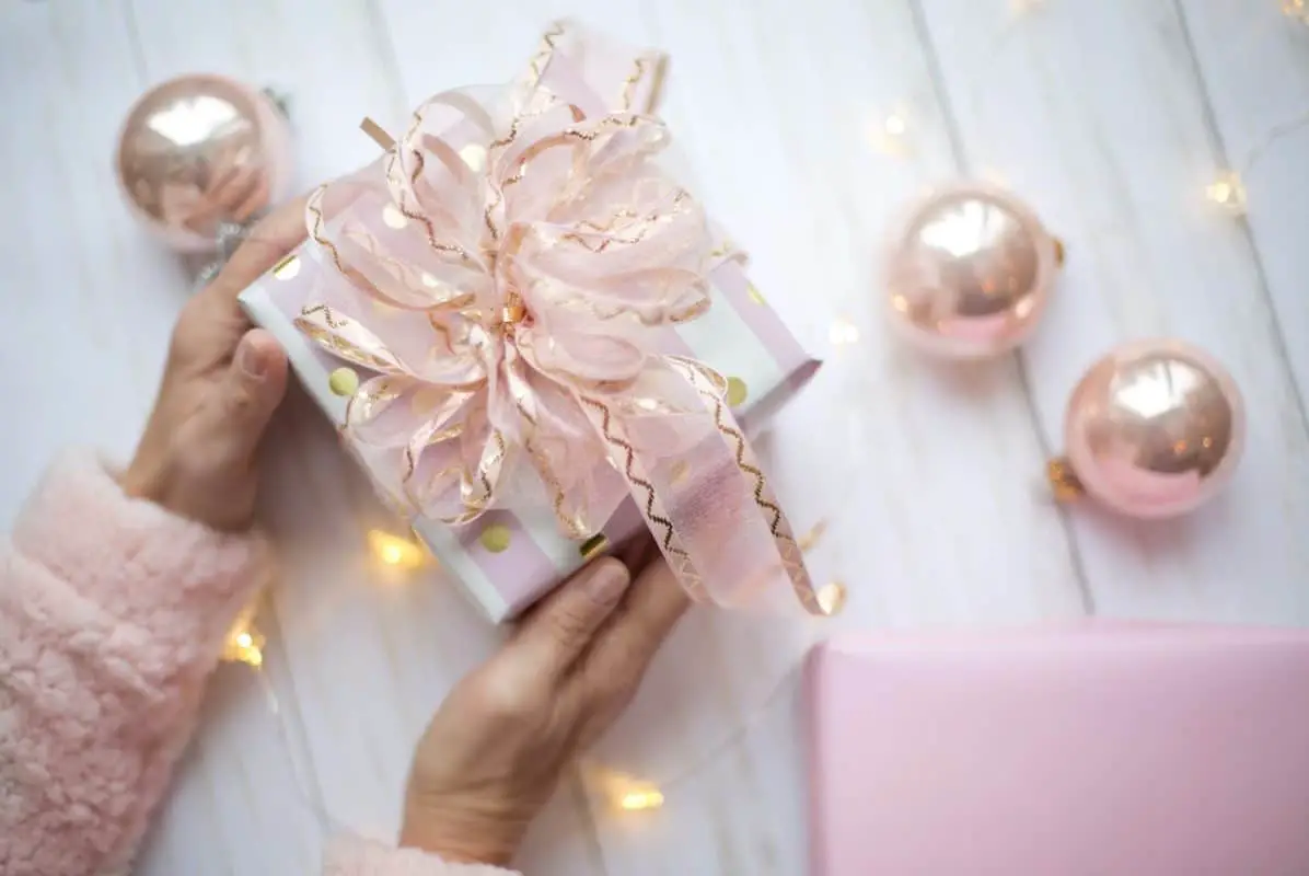 Is Perfume a Good Gift? [A Complete Guide with Gift Ideas!]