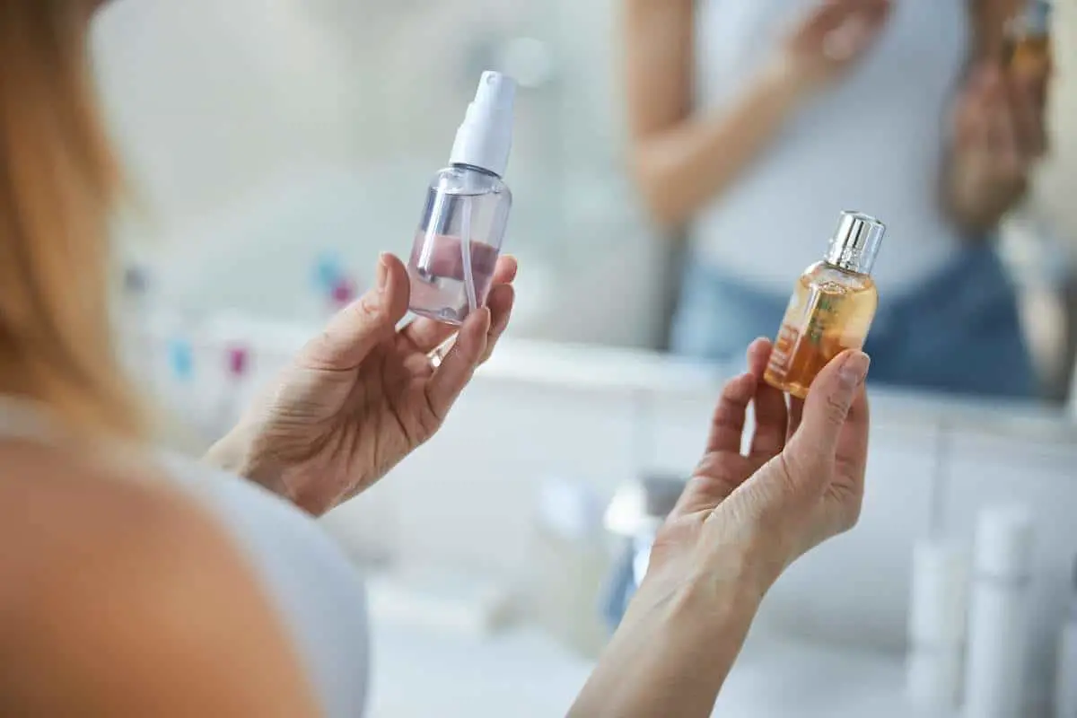 Mist vs Perfume: What’s the Difference? [A Complete Guide!]