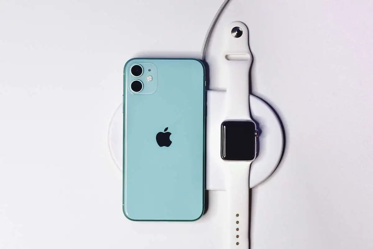 Apple Smartwatch Wirelessly Charging